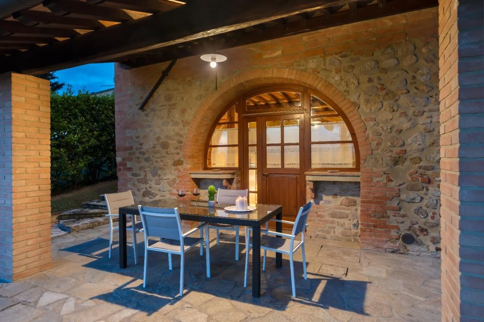 Villa Frantusina Volterra 0*,